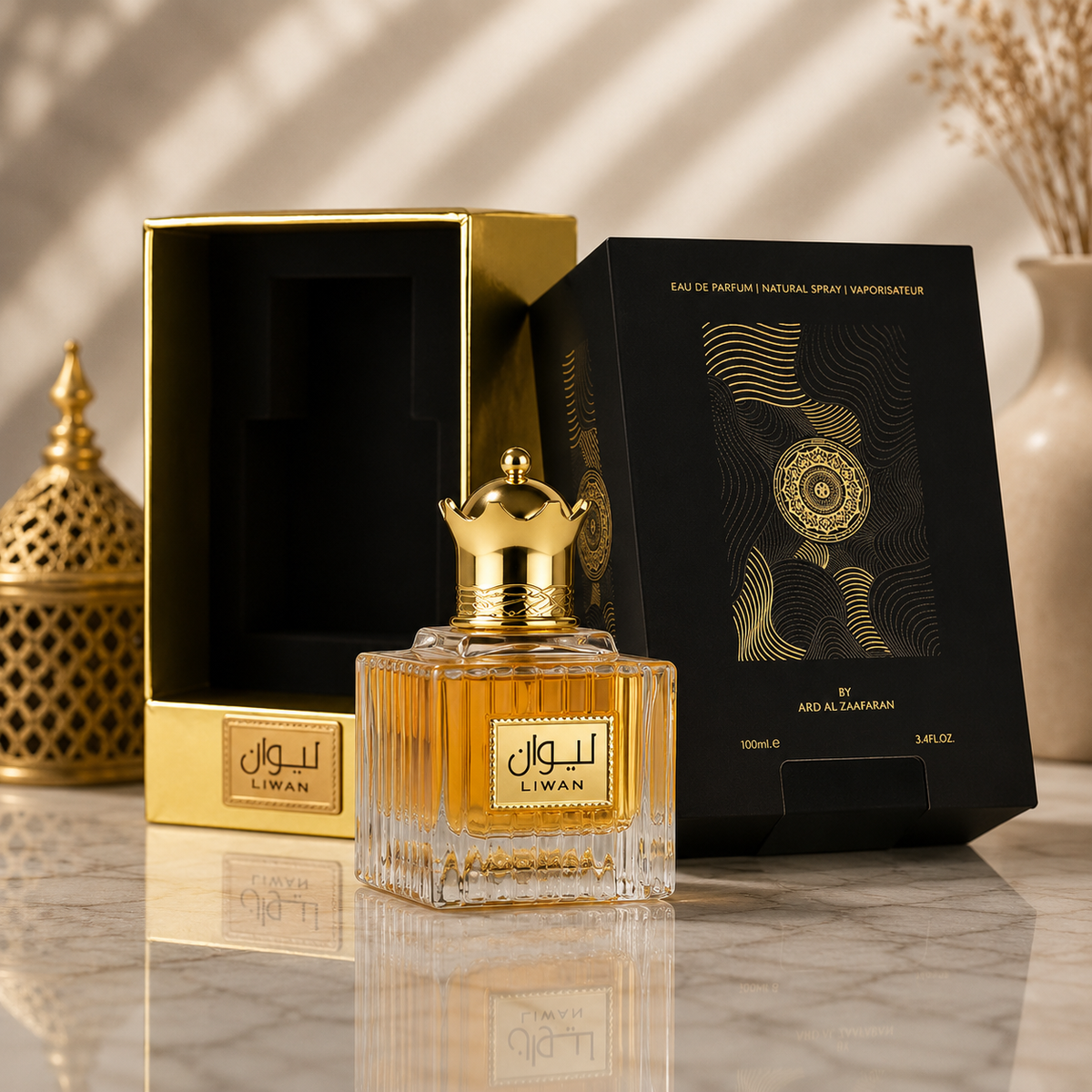 Liwan Eau de Parfum 100ml avec flacon et coffret de présentation noir et or, photographie produit premium sur fond marbre pour Doraluxe Maroc.